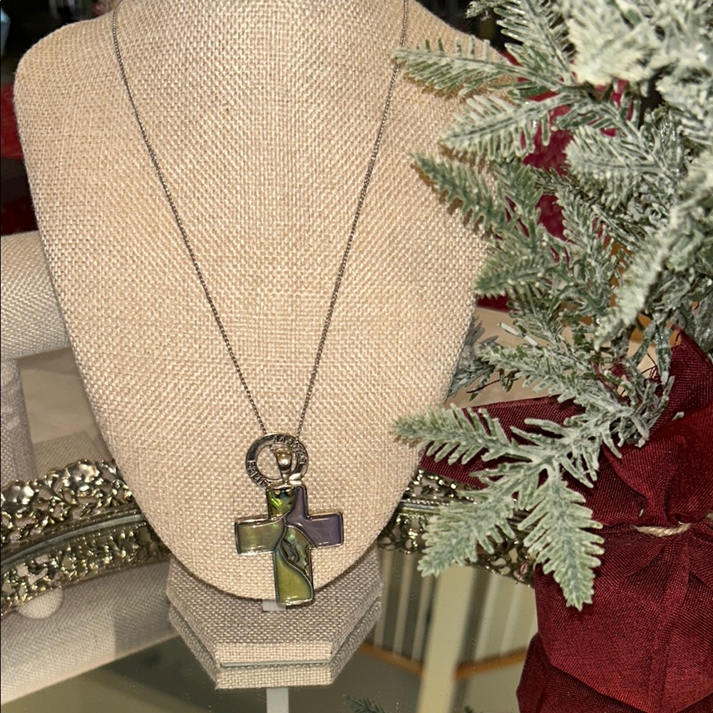 Elegant Multicolor Cross Pendant Necklace - Picture 5 of 7